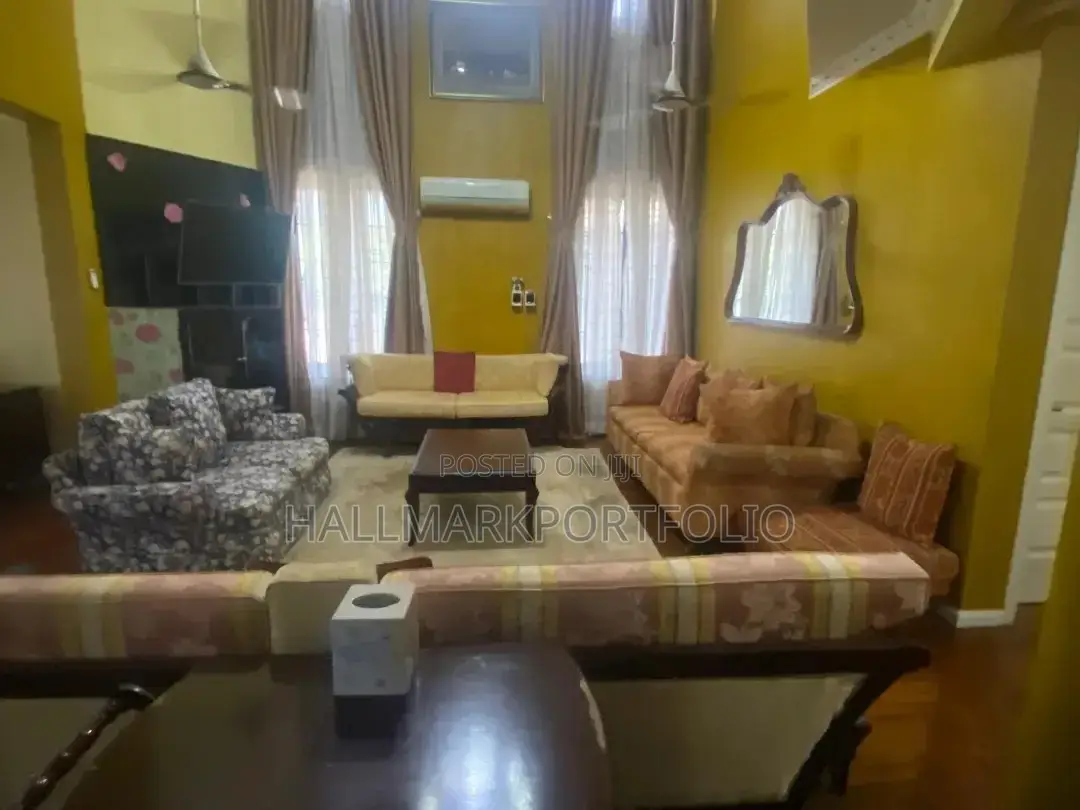 9bdrm House in Amasaman Doboro for sale in Amasaman