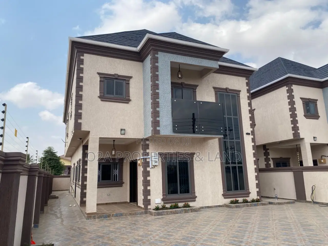 4bdrm House in Achimota Mall, Near for sale in The Mall