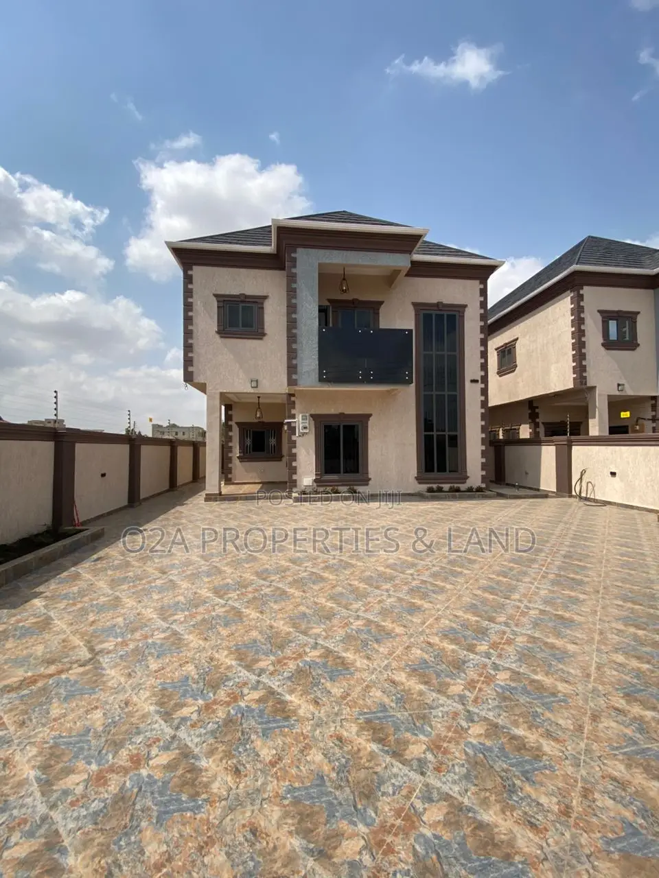 4bdrm House in Achimota Mall, Near for sale in The Mall