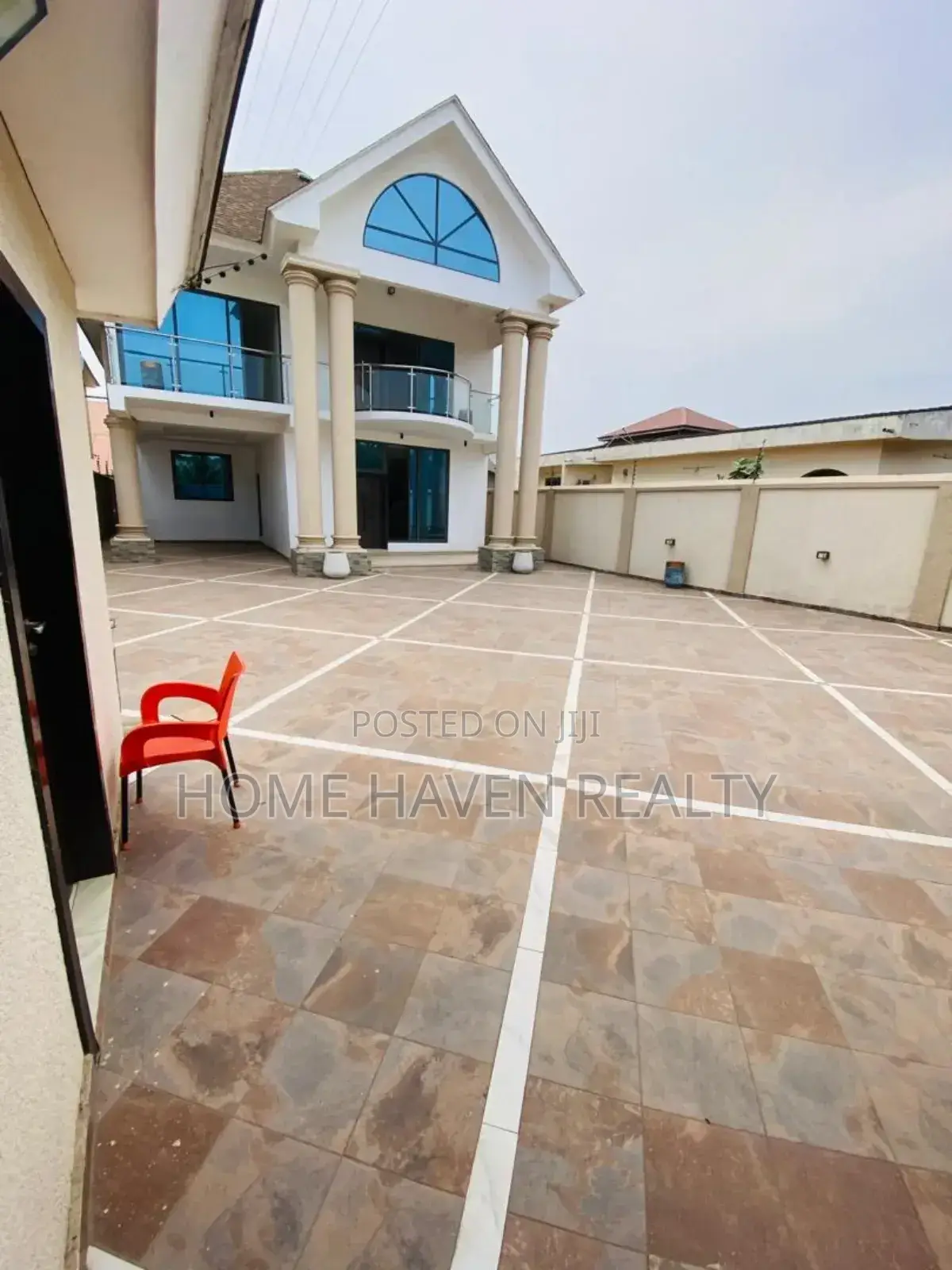 5bdrm House in Westland for sale in West Legon