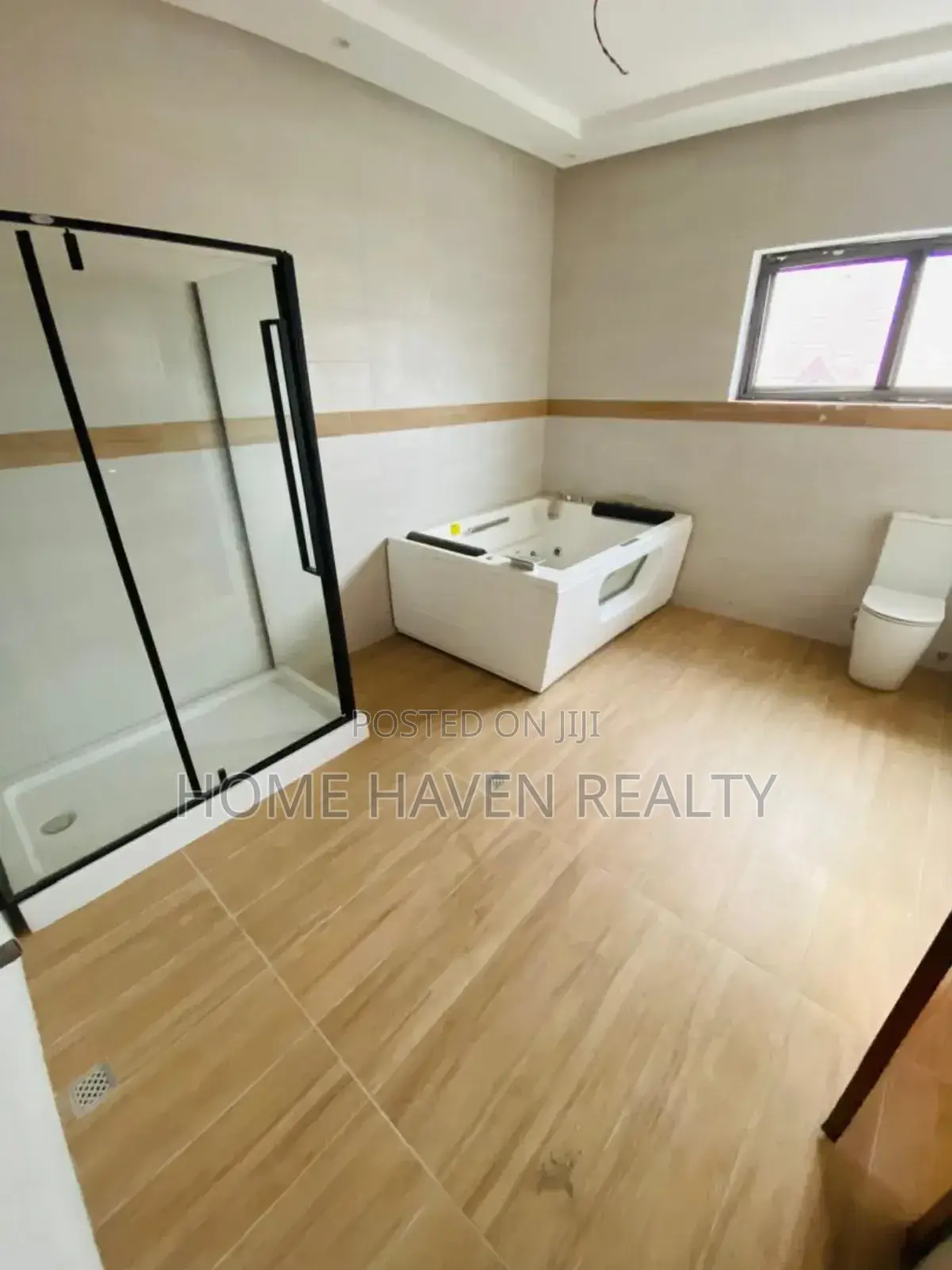 5bdrm House in Westland for sale in West Legon