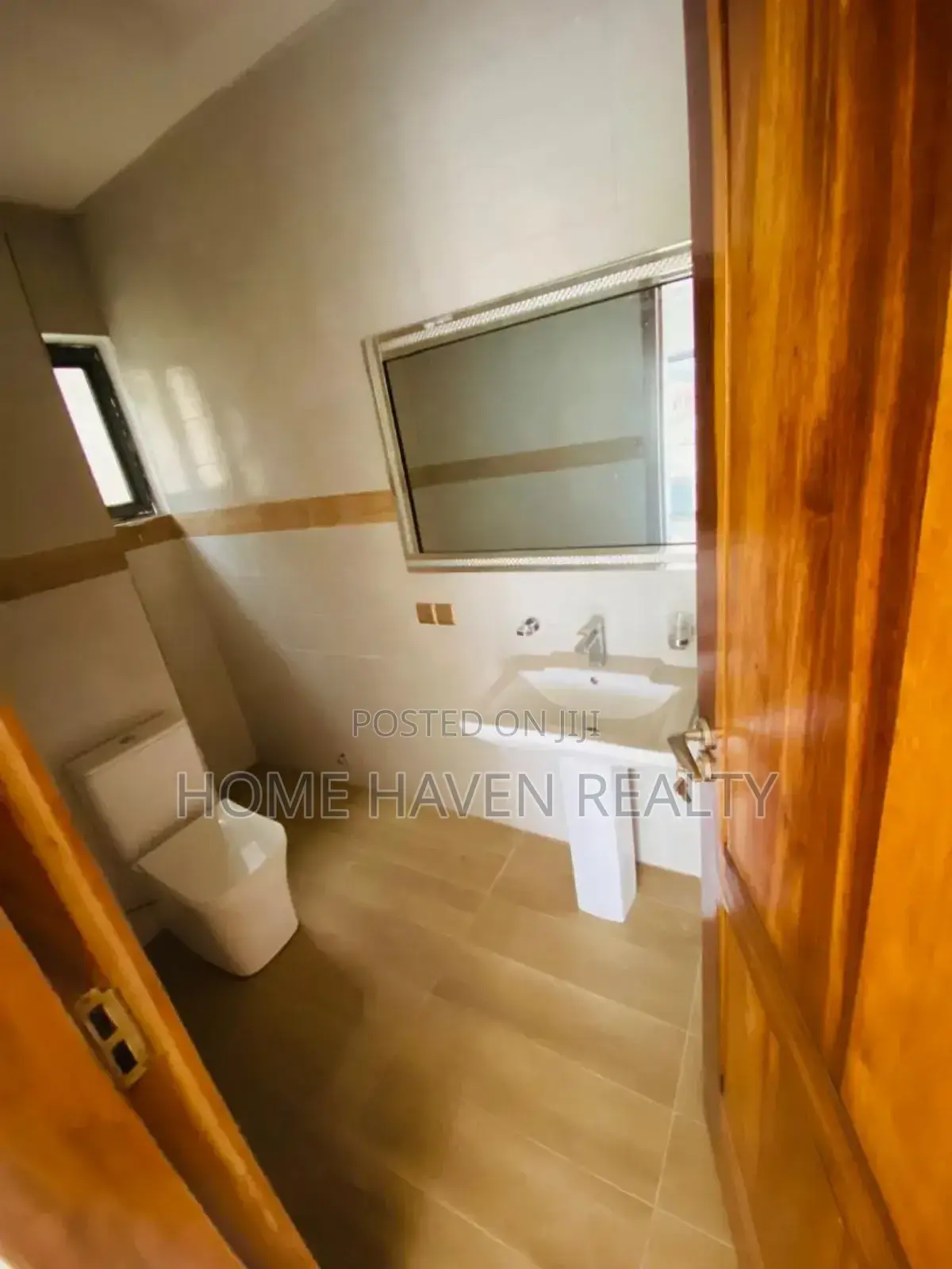 5bdrm House in Westland for sale in West Legon