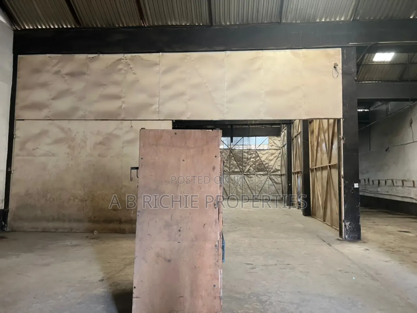 750sqm Warehouse for Rent at Achimota in Achimota