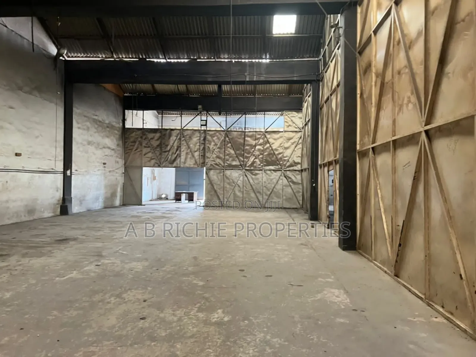 750sqm Warehouse for Rent at Achimota in Achimota