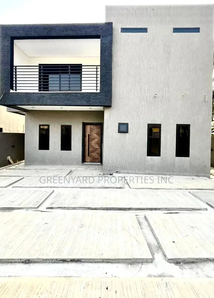 3bdrm Duplex in Pokuase for sale in Pokuase