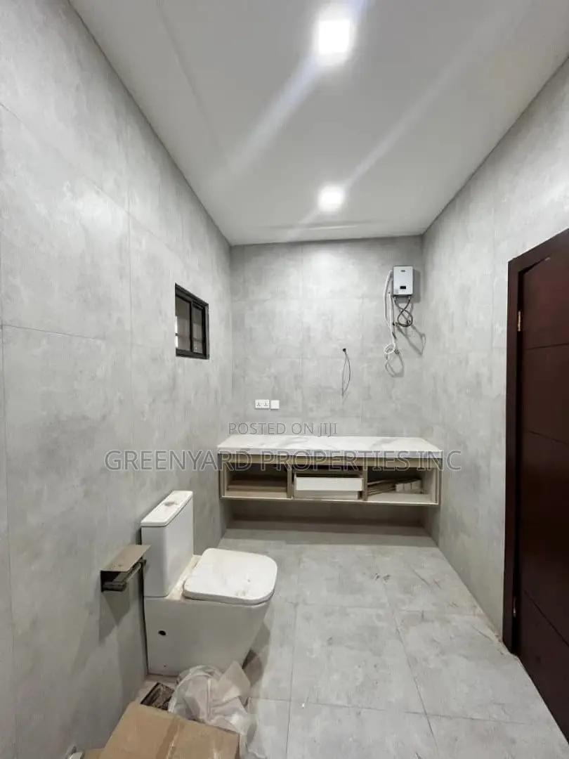 3bdrm Duplex in Pokuase for sale in Pokuase