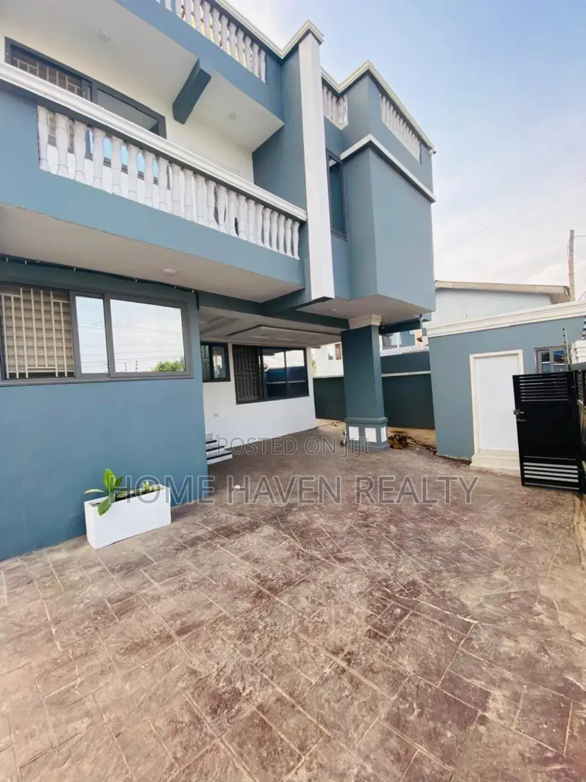 Furnished 5bdrm Apartment in Kisseman, Achimota for rent in Achimota