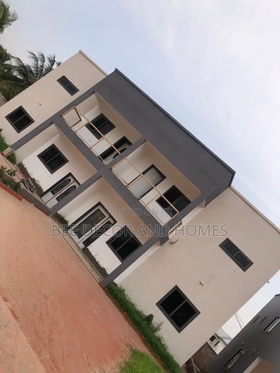 3bdrm Townhouse/Terrace in Bee Decor & Homes, Oyarifa for sale in Oyarifa