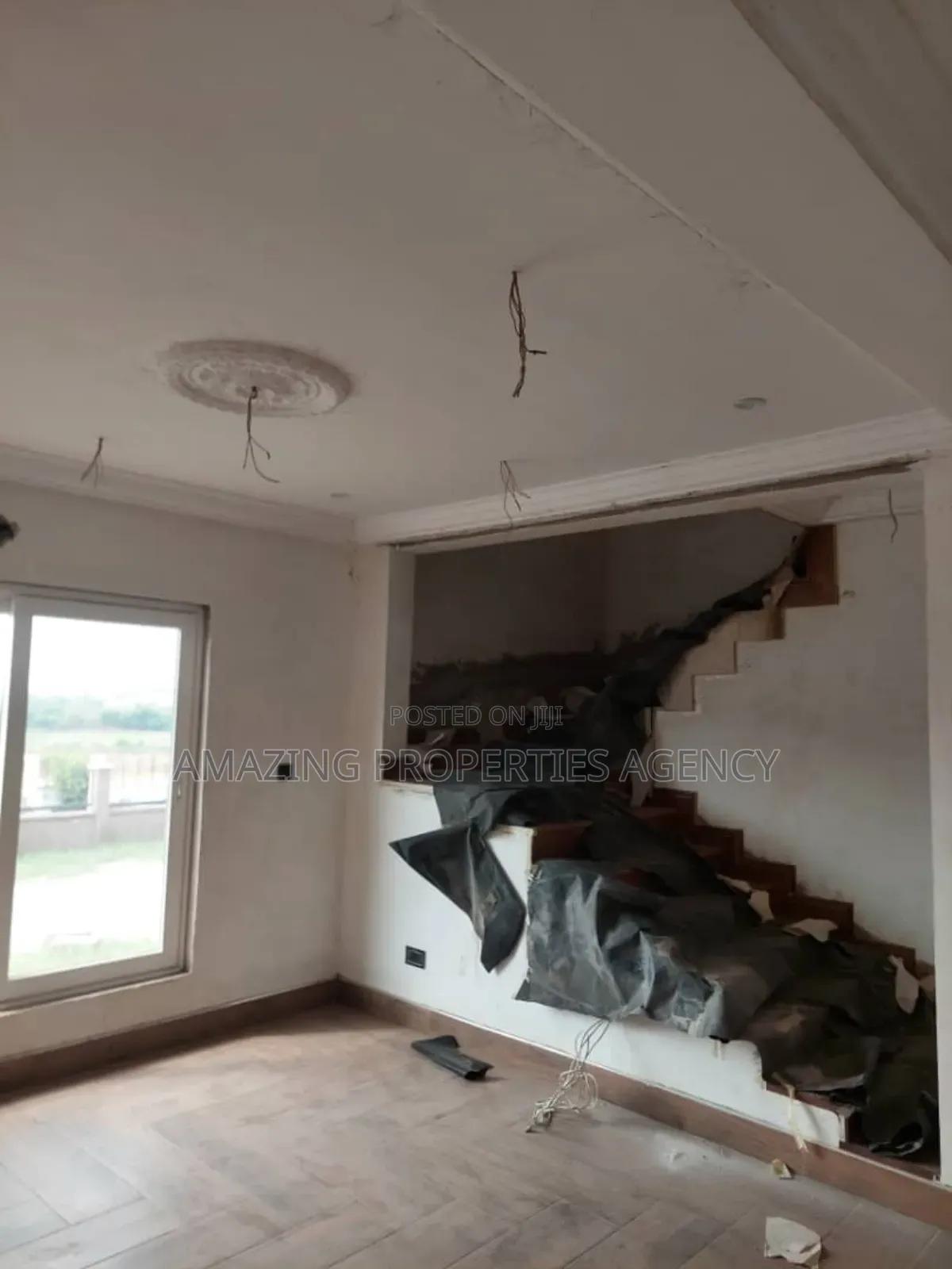 4bdrm Mansion in Adjiriganor for sale in Adjiriganor