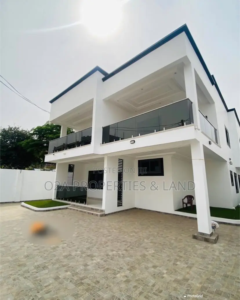 4bdrm House in East Legon, A&C Mall Area for sale in A&C Mall Area