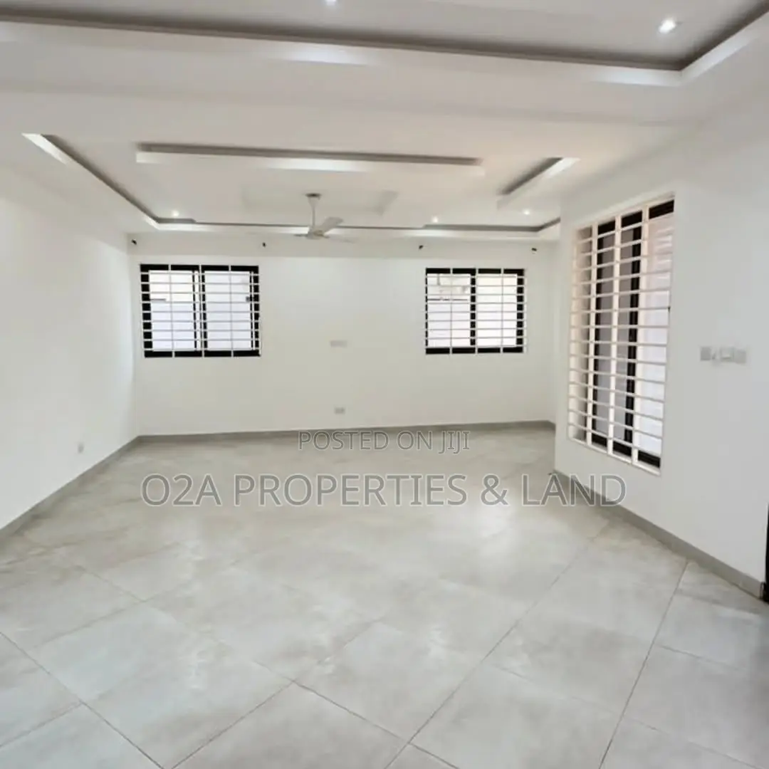 4bdrm House in East Legon Ogbojo, Ghana Link Area for rent in Ghana Link Area