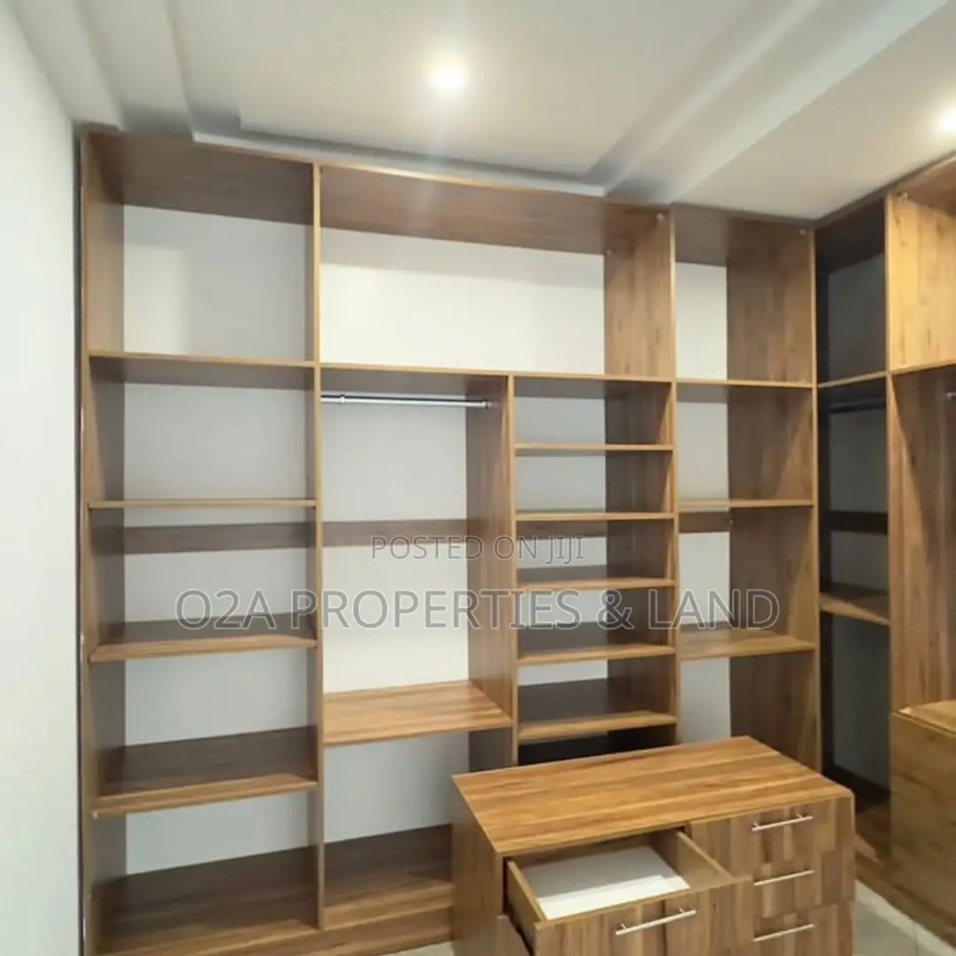 4bdrm House in East Legon Ogbojo, Ghana Link Area for rent in Ghana Link Area