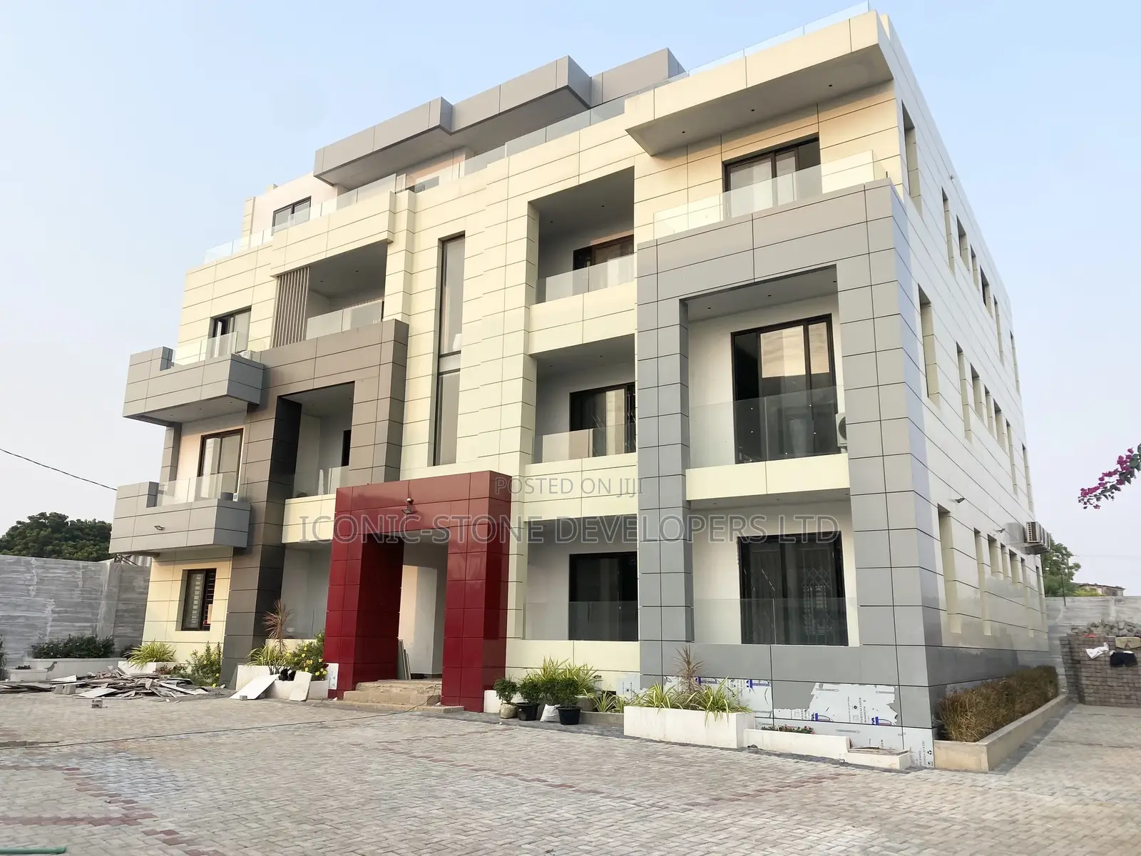 3bdrm Apartment in East Airport for sale in Airport Residential Area