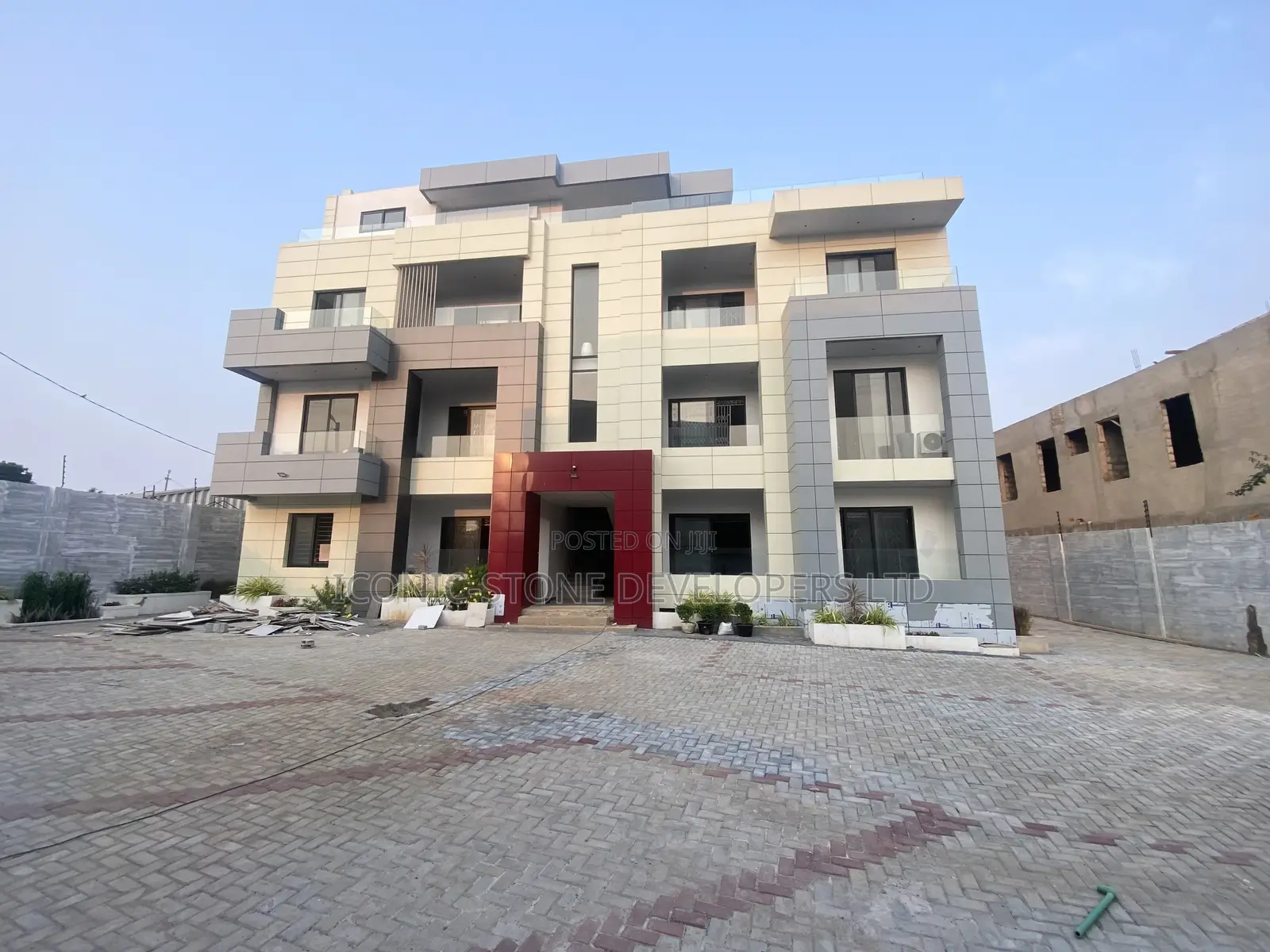 3bdrm Apartment in East Airport for sale in Airport Residential Area
