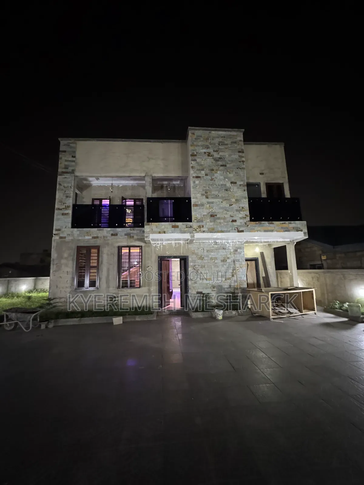 4bdrm Mansion in Ashongman, North Legon for sale in North Legon