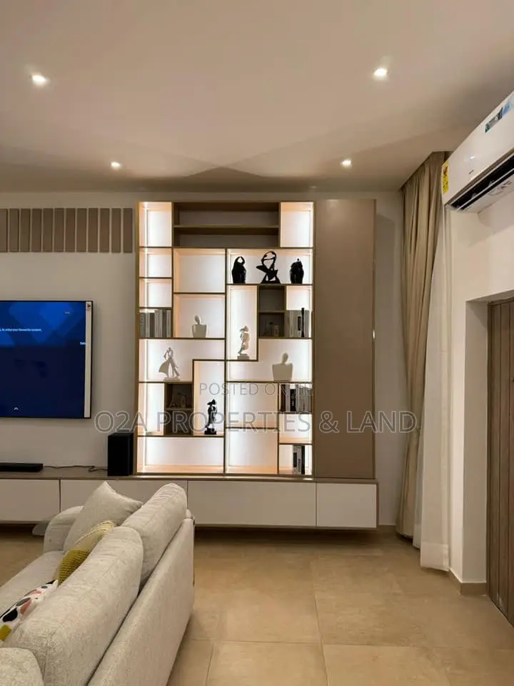 3bdrm House in Ashaley Botwe, for sale in Lake Side Estate