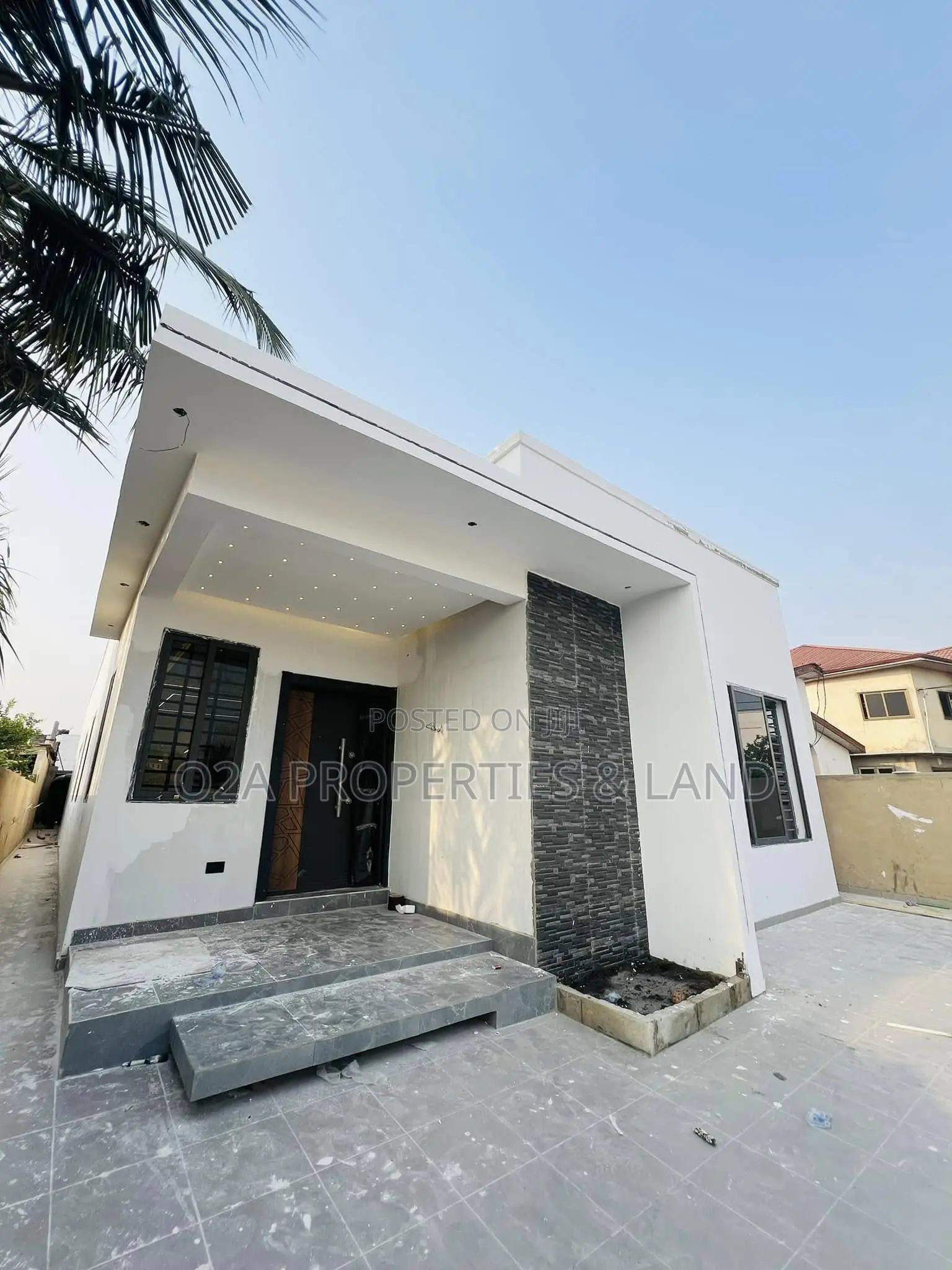 3bdrm House in Ashaley Botwe for sale in Lake Side Estate