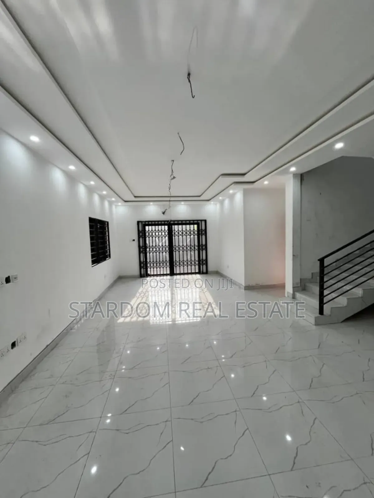 3bdrm Duplex in Pokuase for sale in Pokuase