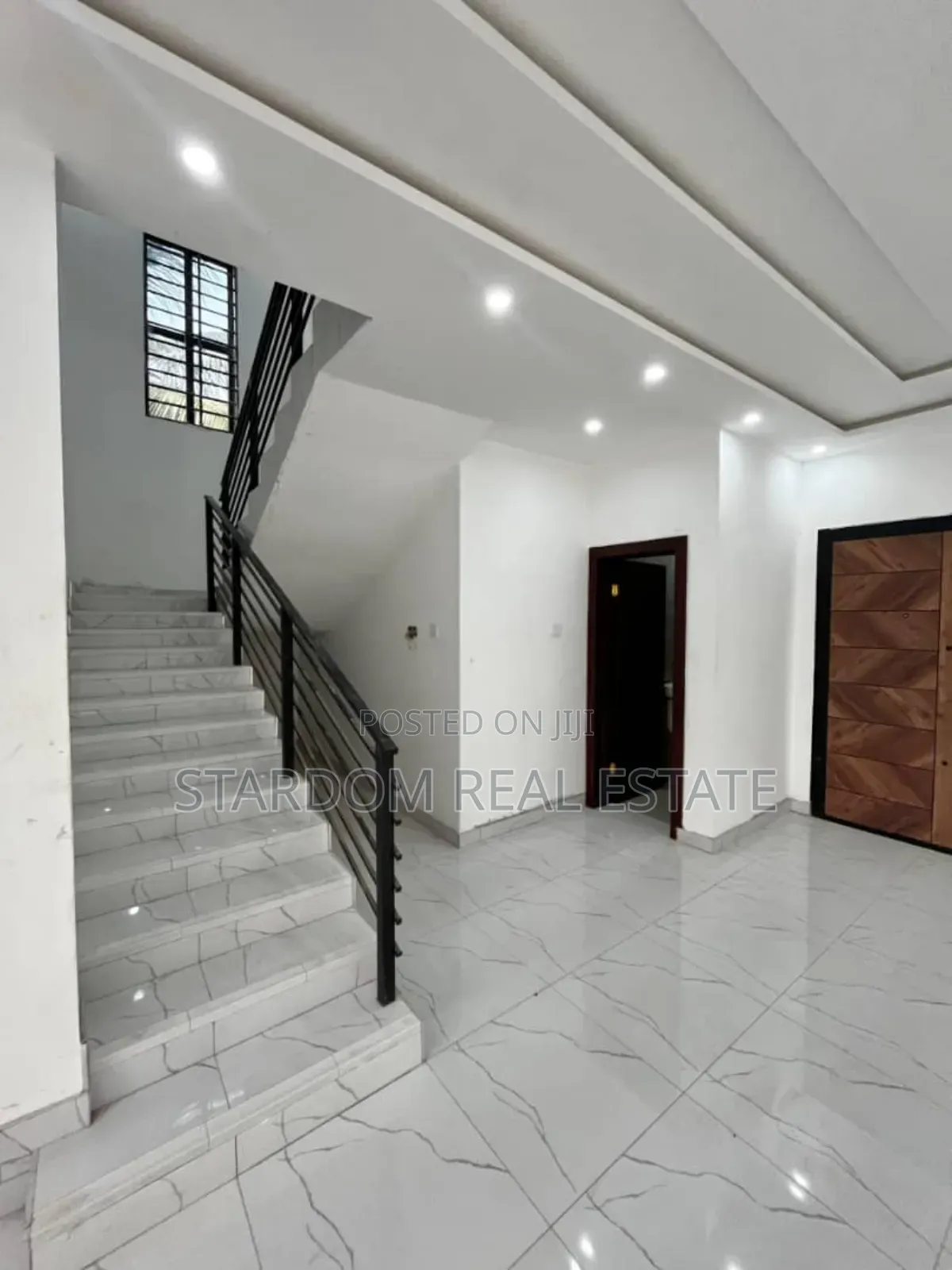3bdrm Duplex in Pokuase for sale in Pokuase
