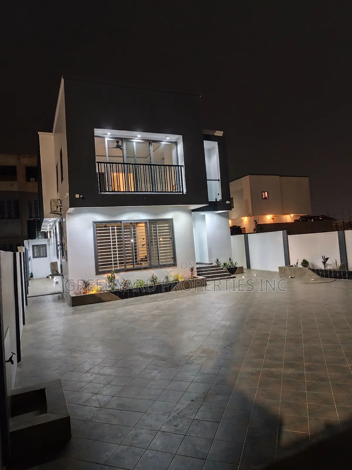 4bdrm Duplex in Ogbojo, East Legon for sale in East Legon