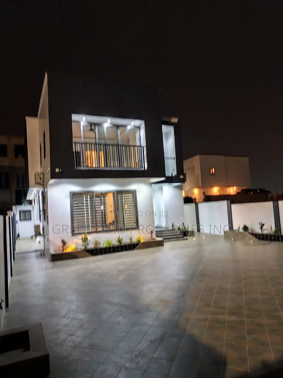 4bdrm Duplex in Ogbojo, East Legon for sale in East Legon