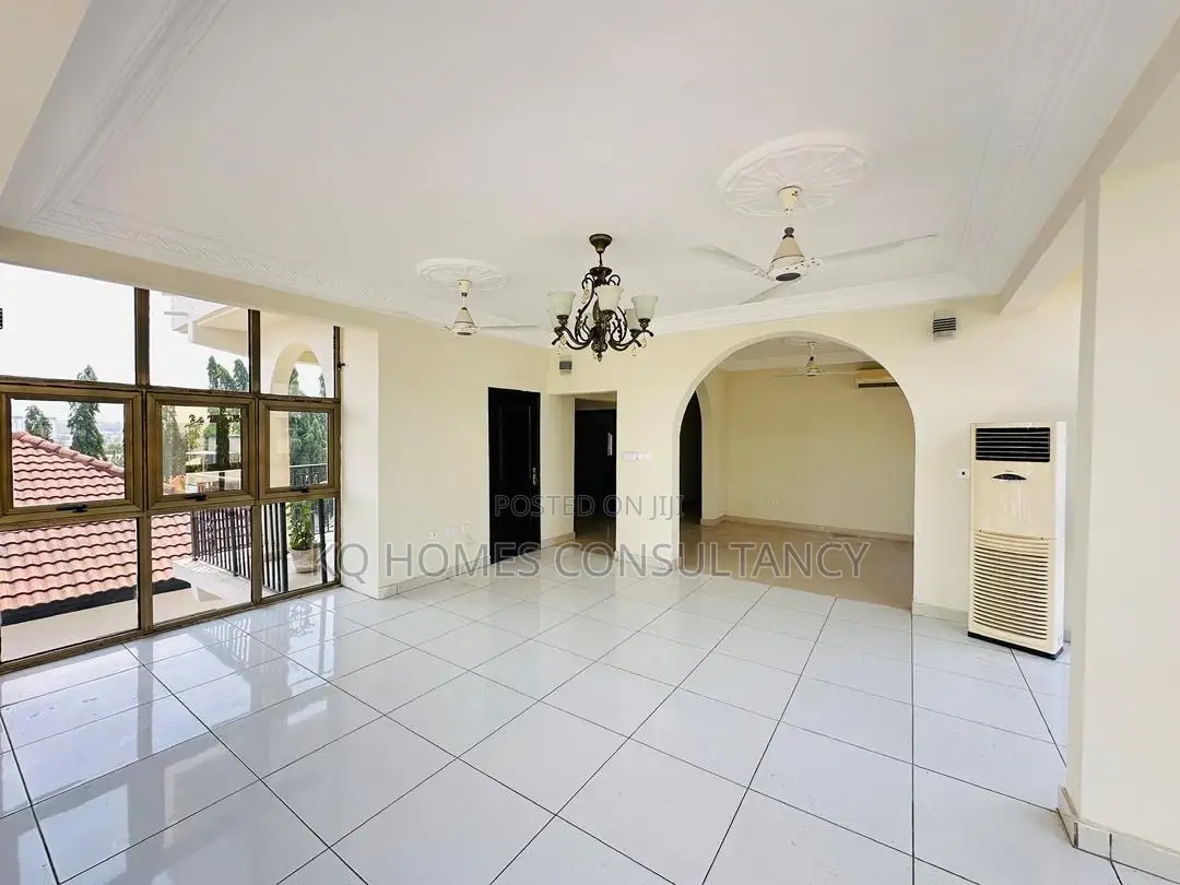 3bdrm Apartment in Dzorwulu for rent in Dzorwulu