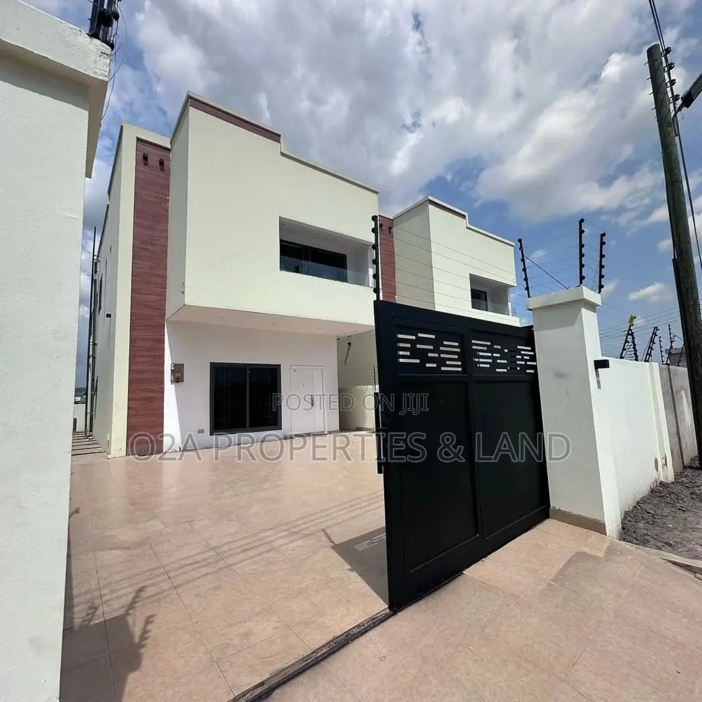 3bdrm House in Oyarifa Ayi Mensah for sale in Oyarifa Mall Area