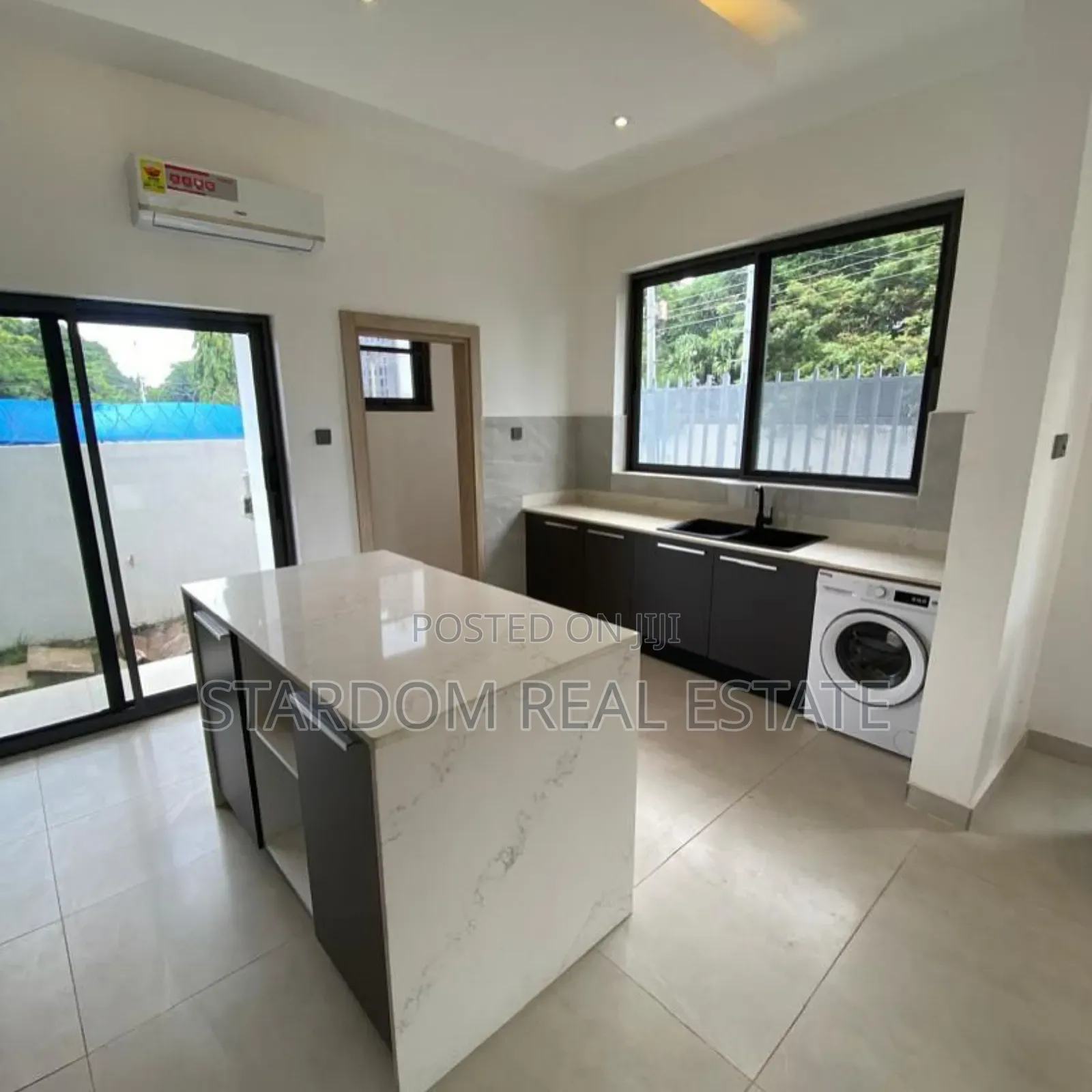 5bdrm Townhouse / Terrace in Cantonments for rent in Cantonments