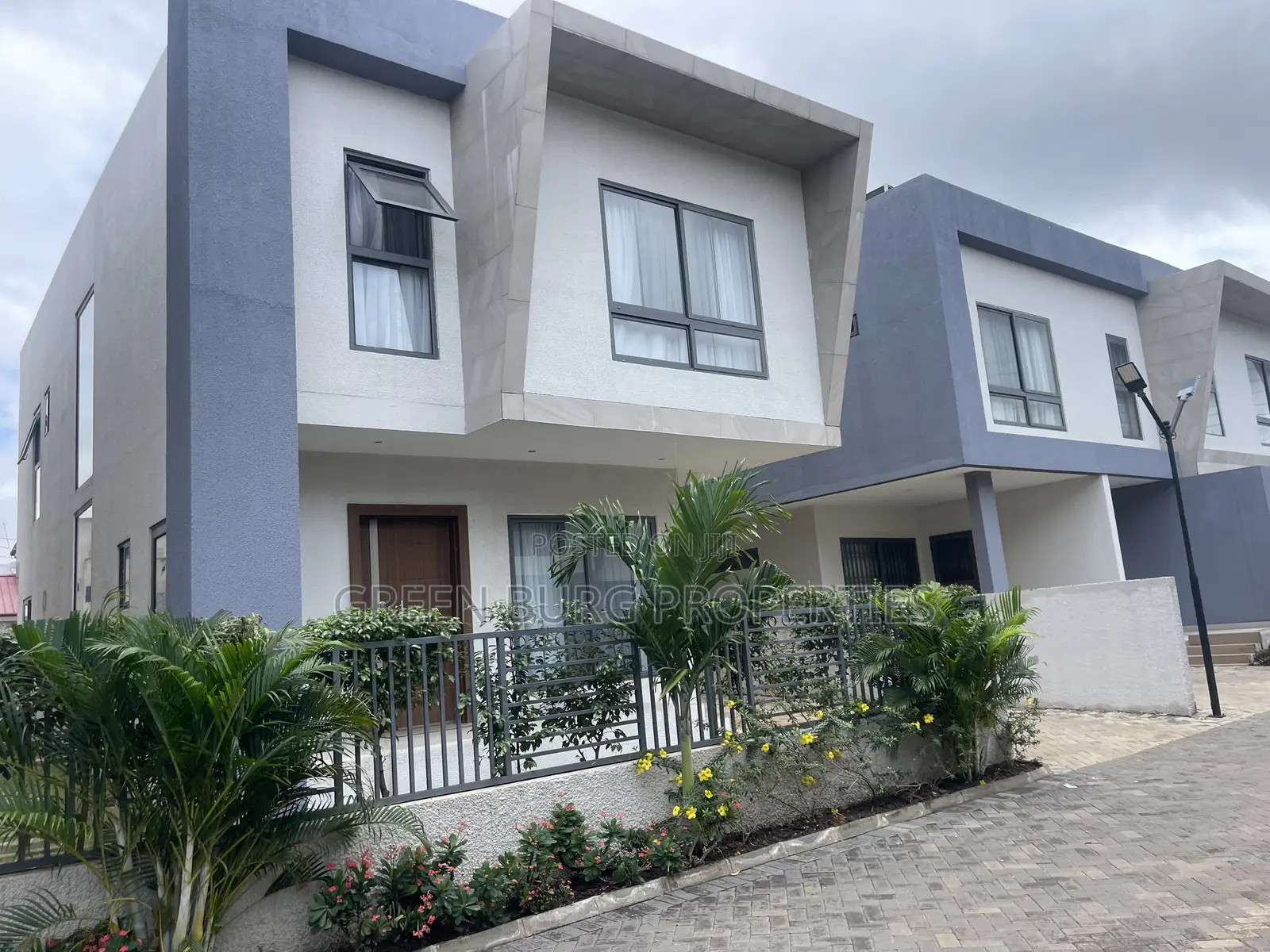 Furnished 3bdrm Townhouse / Terrace in East Legon for rent in East Legon