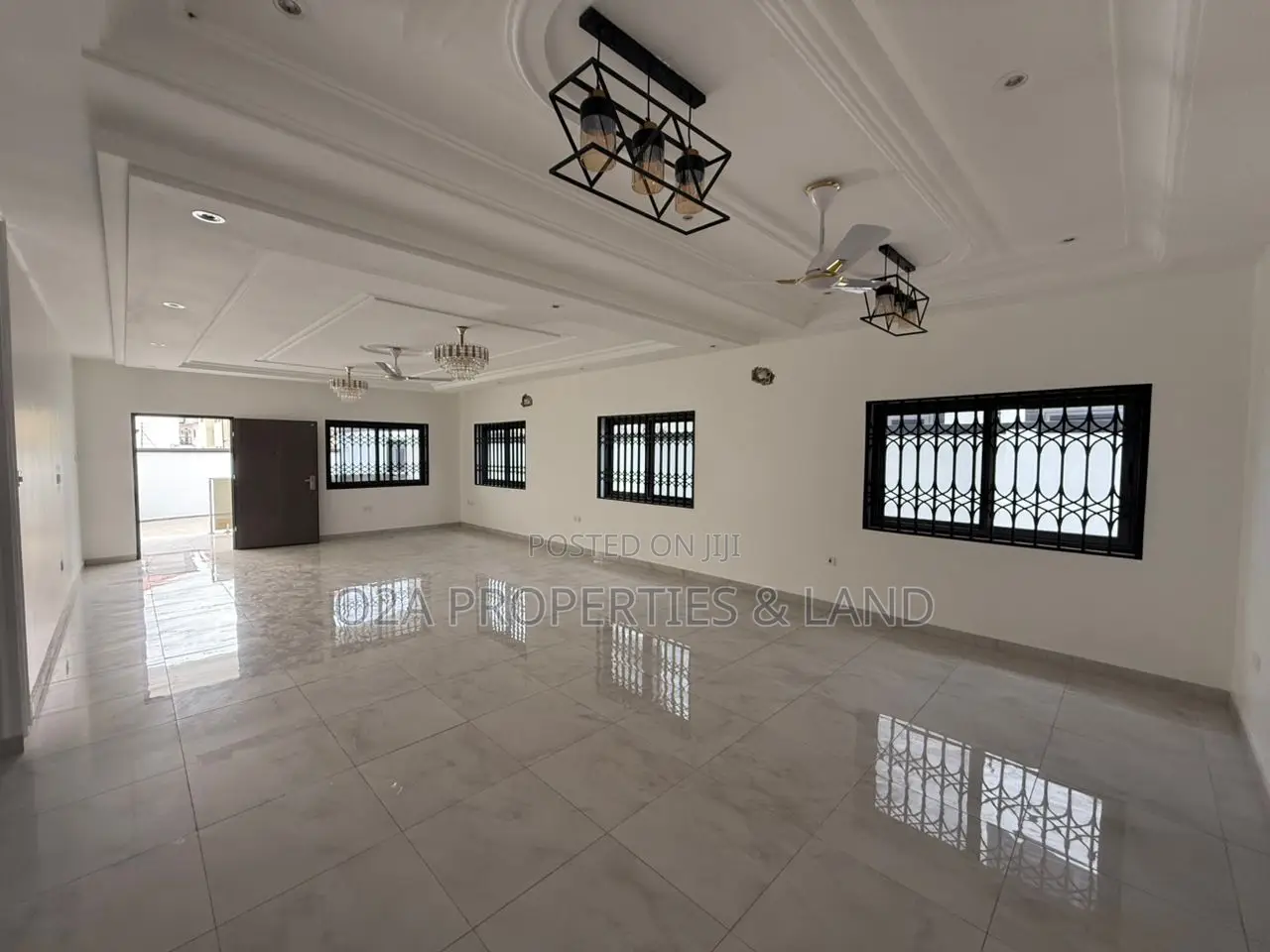 4bdrm House in East Legon, A&C Mall Area for sale in A&C Mall Area