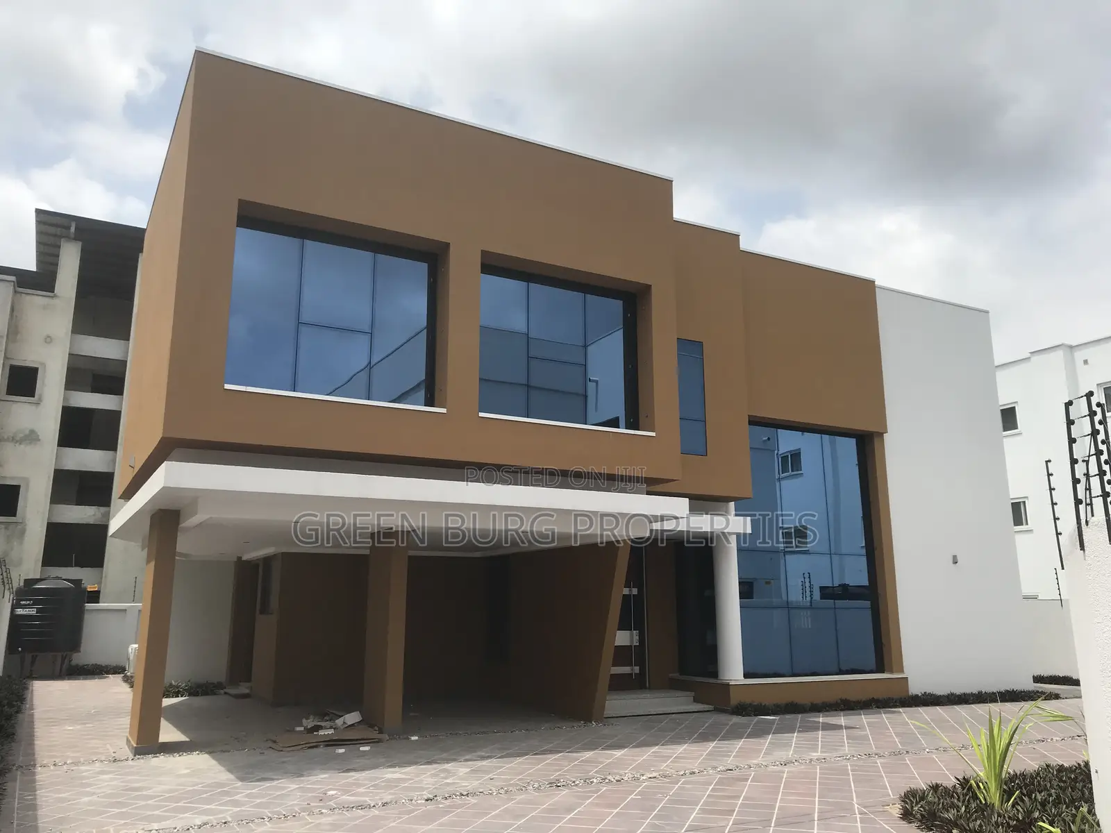 5bdrm House in East Legon for rent in East Legon