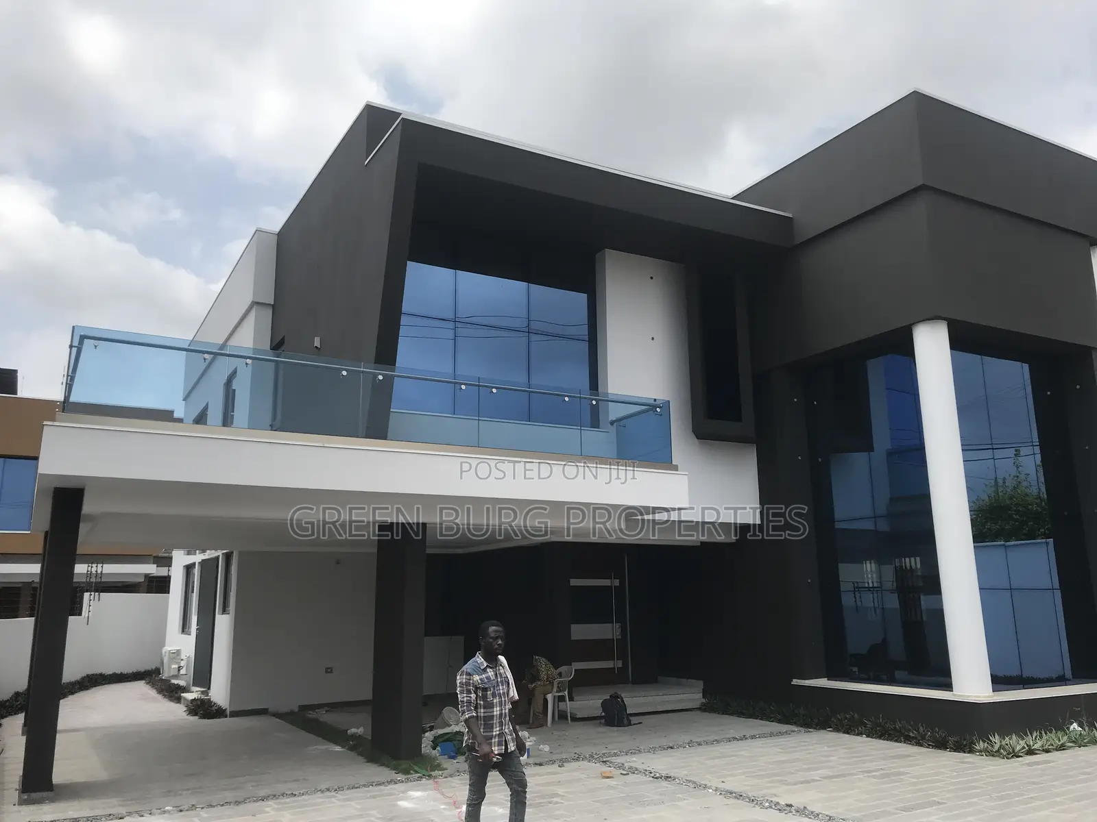 5bdrm House in East Legon for rent in East Legon