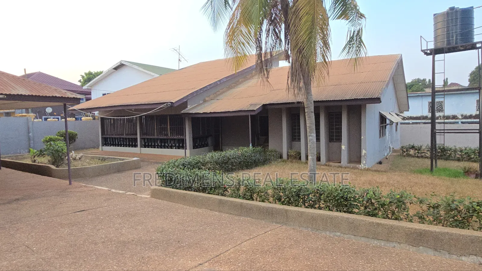 4bdrm House in Fredimens Real, Kumasi Metropolitan for sale in Kumasi Metropolitan