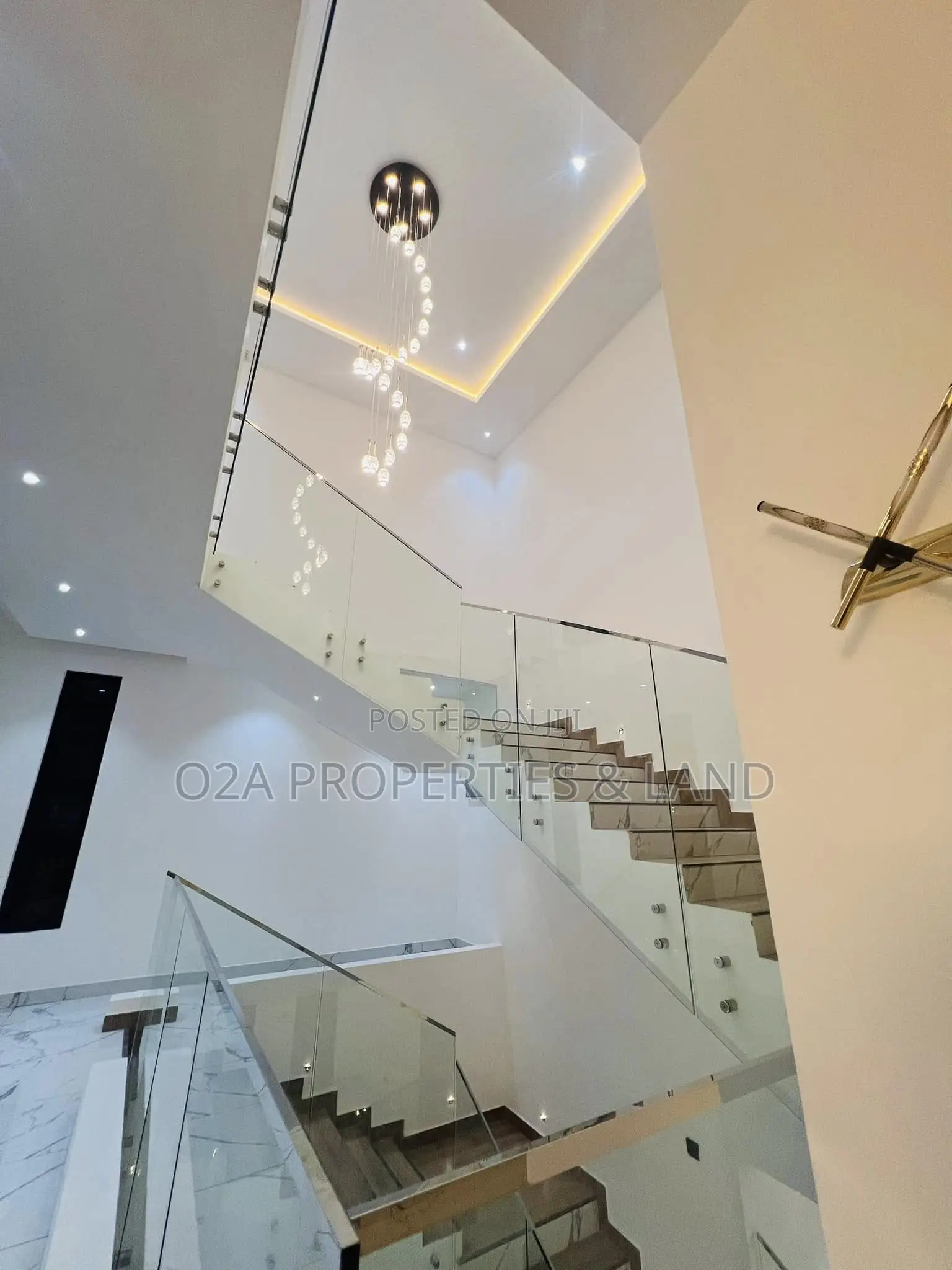 4bdrm House in East Legon, American House for sale in American House