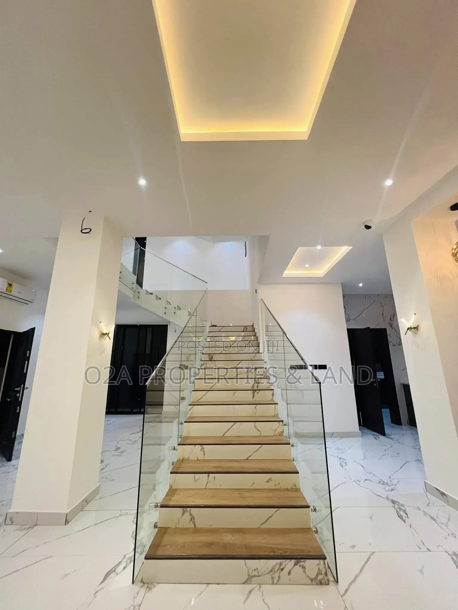4bdrm House in East Legon, American House for sale in American House