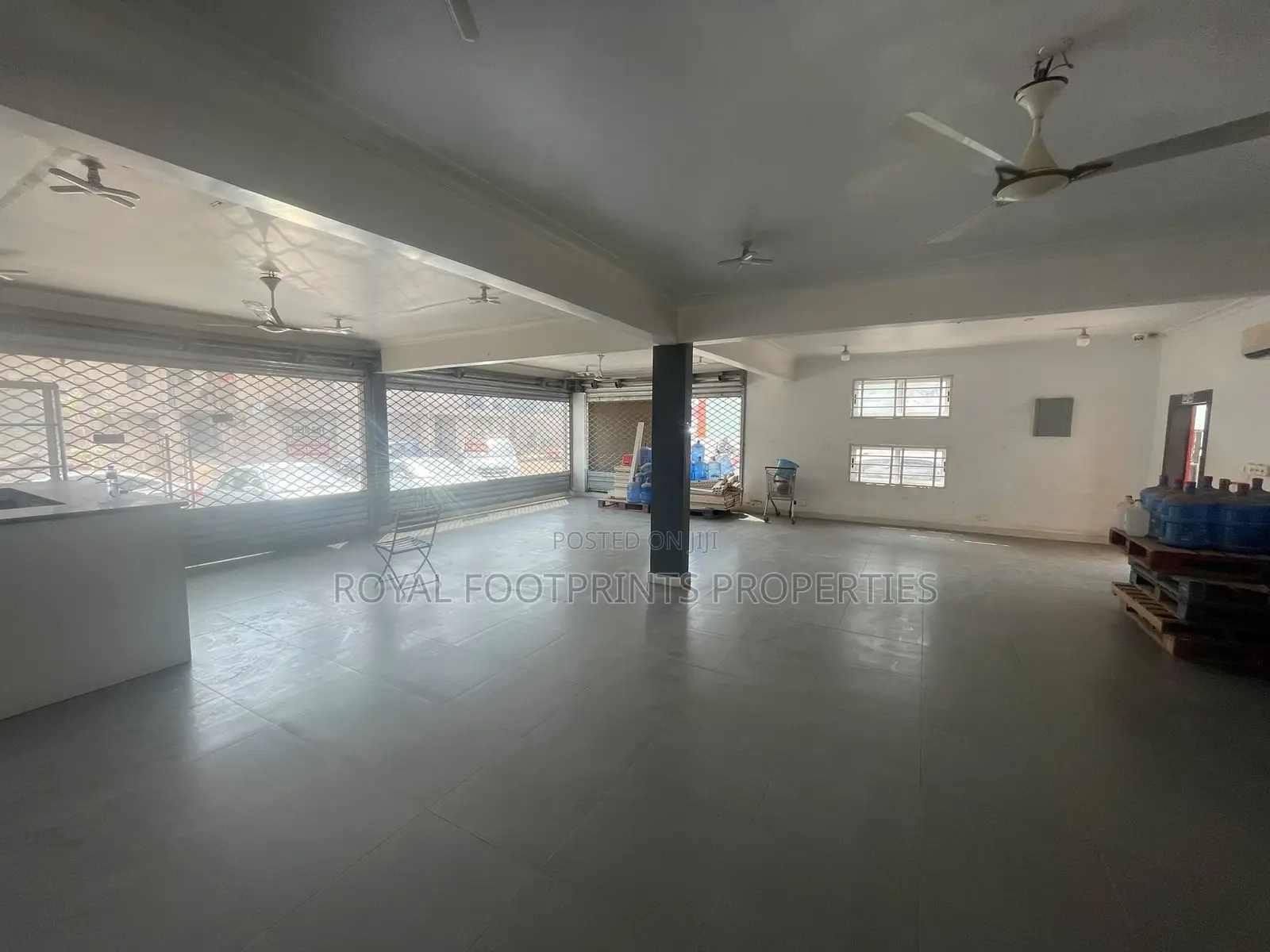 A Very Big Shop/Office Space Up for Rent in Madina