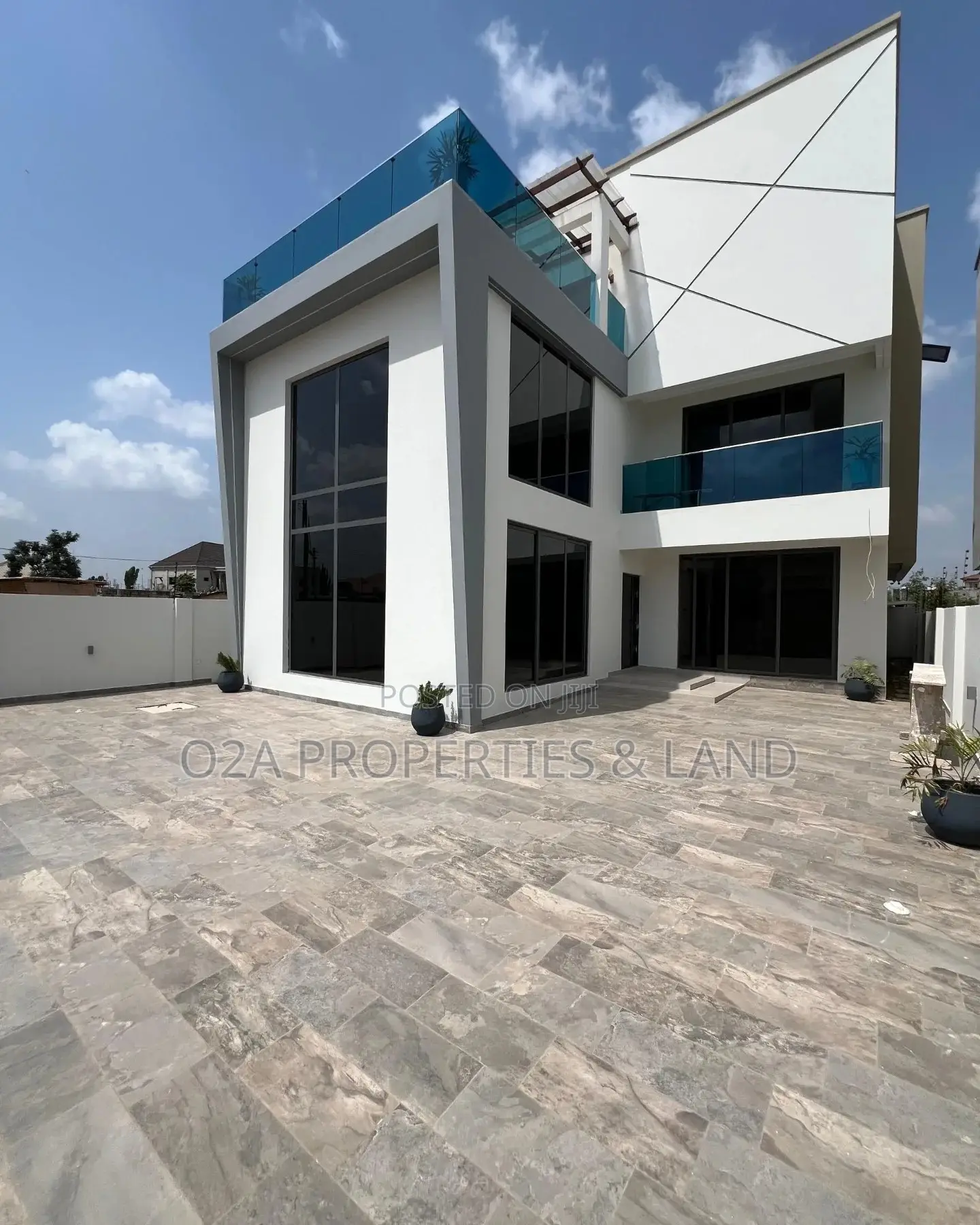 4bdrm House in East Legon, Bawaleshie for sale in Bawaleshie