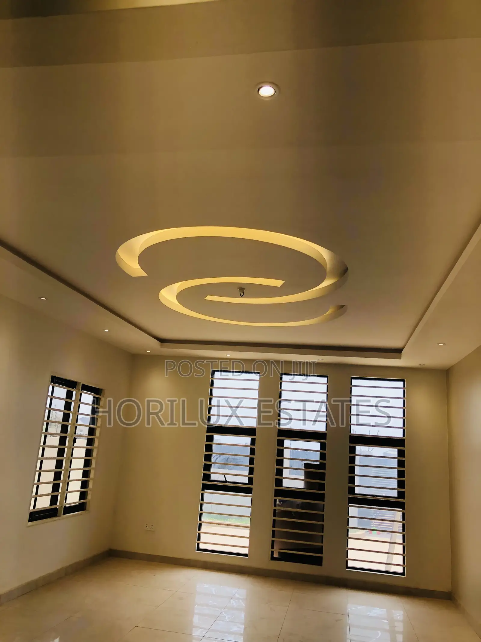 5bdrm Mansion in Kon Agency, Lake Side Estate for sale in Lake Side Estate