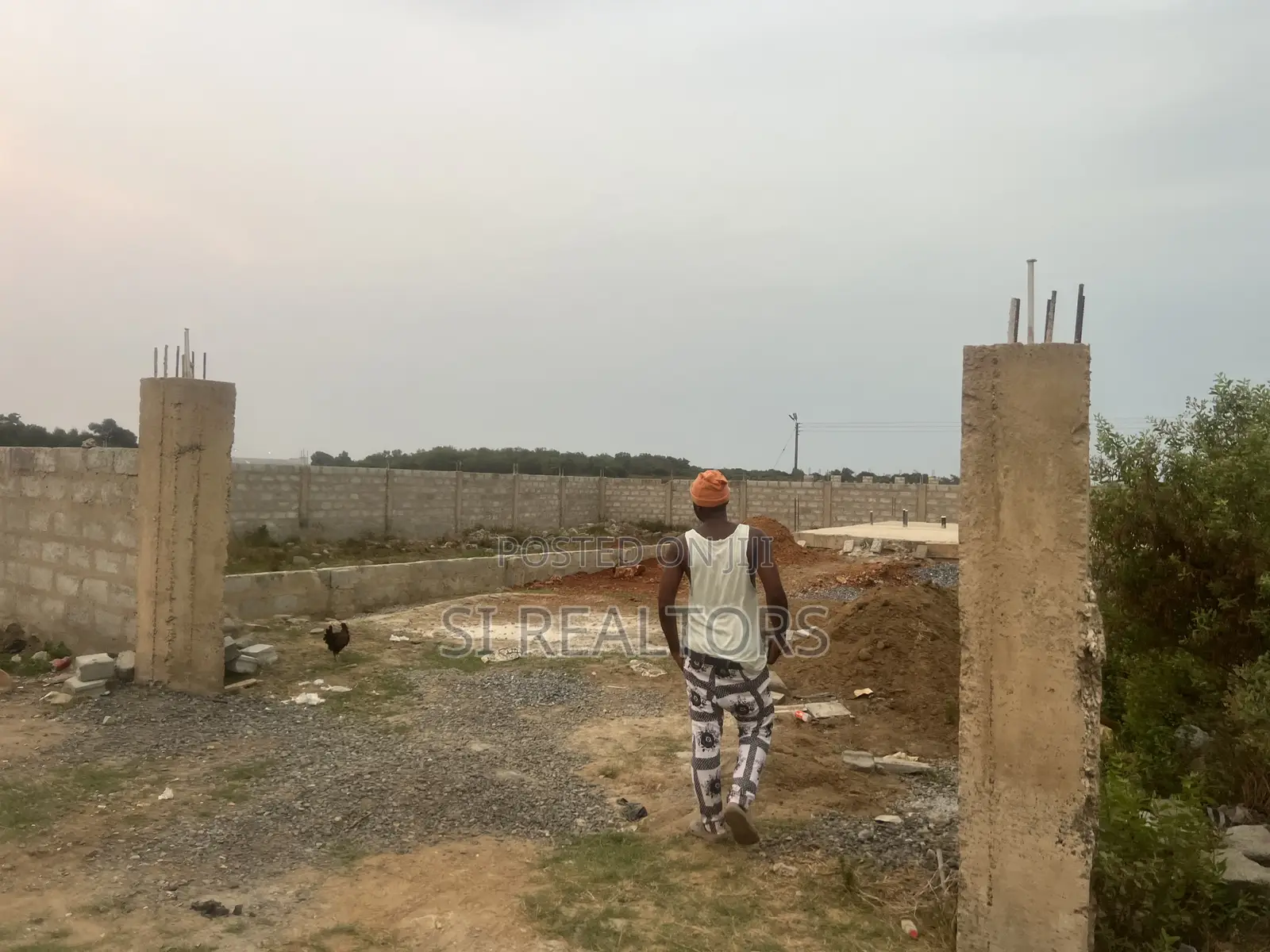 Half Plot in Sakumono for Quick Sale! in Tema Metropolitan