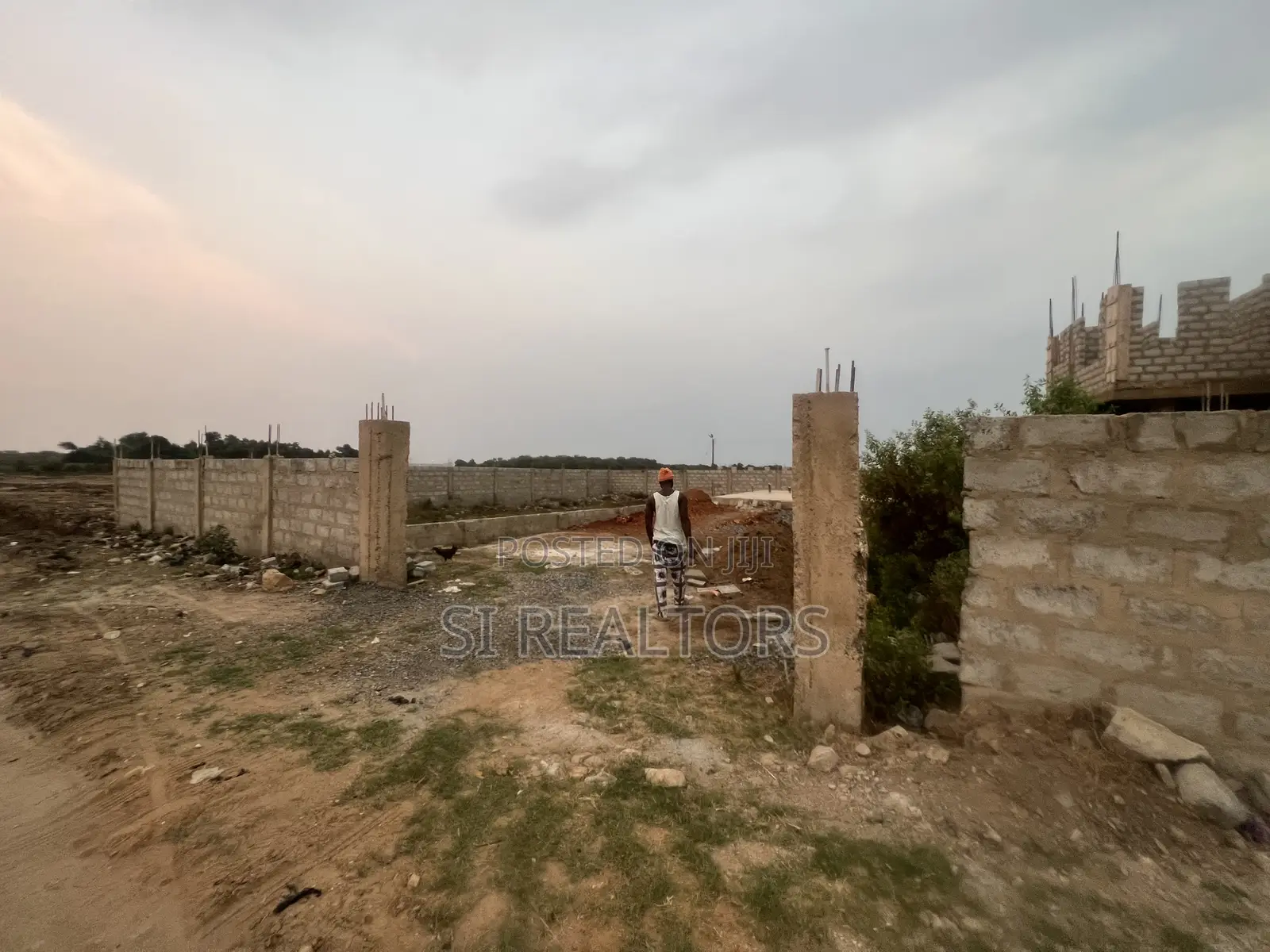 Half Plot in Sakumono for Quick Sale! in Tema Metropolitan