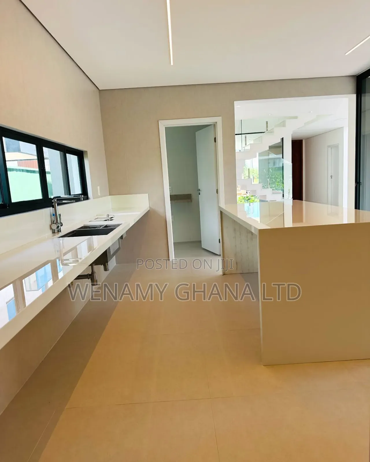 4bdrm Duplex in Accra for sale in Accra Metropolitan
