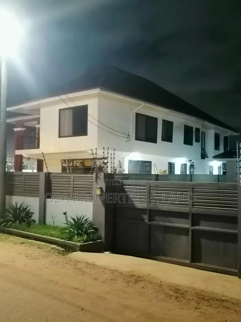5bdrm House in Lakeside Estates, for sale in Lake Side Estate