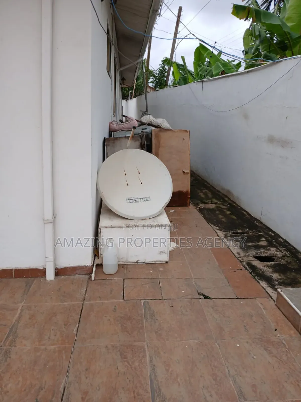 5bdrm Mansion in Dzorwulu for sale in Dzorwulu