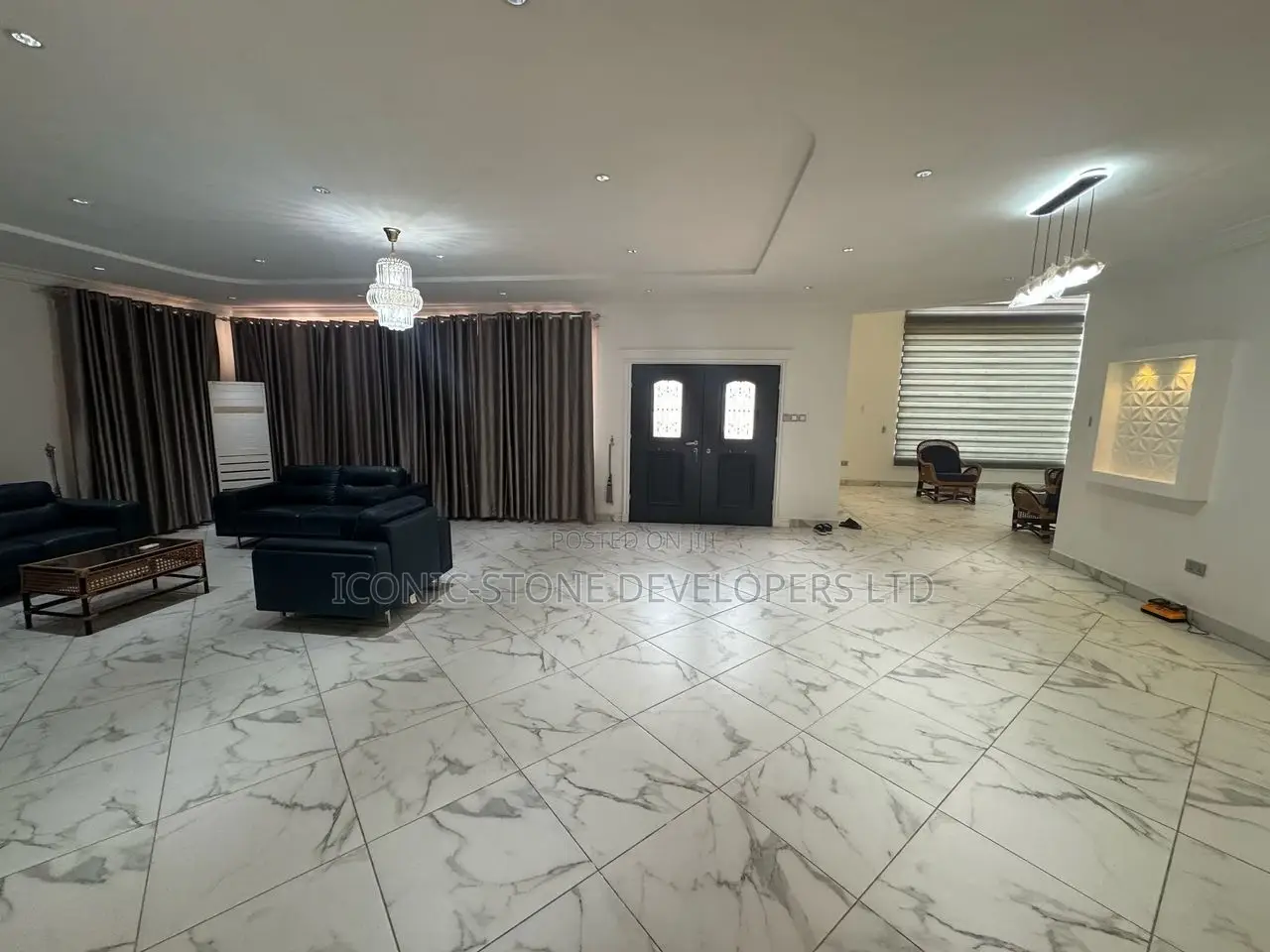 5bdrm Mansion in Lakeside, Ashaley Botwe for sale in Ashaley Botwe