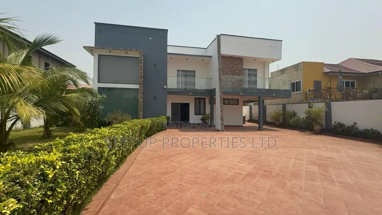 5bdrm Mansion in Lakeside, Ashaley Botwe for sale in Ashaley Botwe