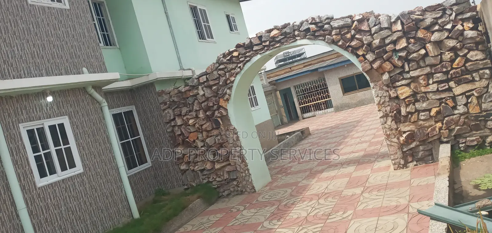 18-Bed en-Suite Commercial Property for Sale — Odorkor Tipper, Accra in Sakaman