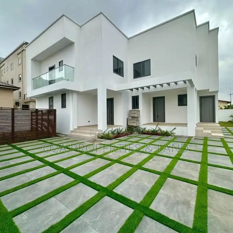 4bdrm House in East Legon, American House for sale in American House