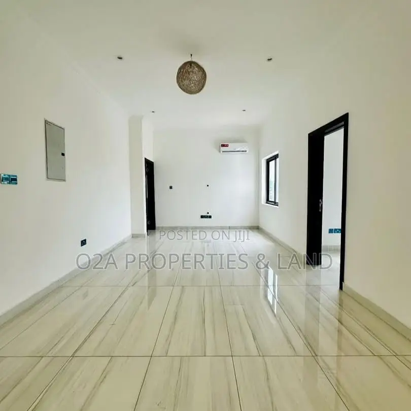 4bdrm House in East Legon, American House for sale in American House