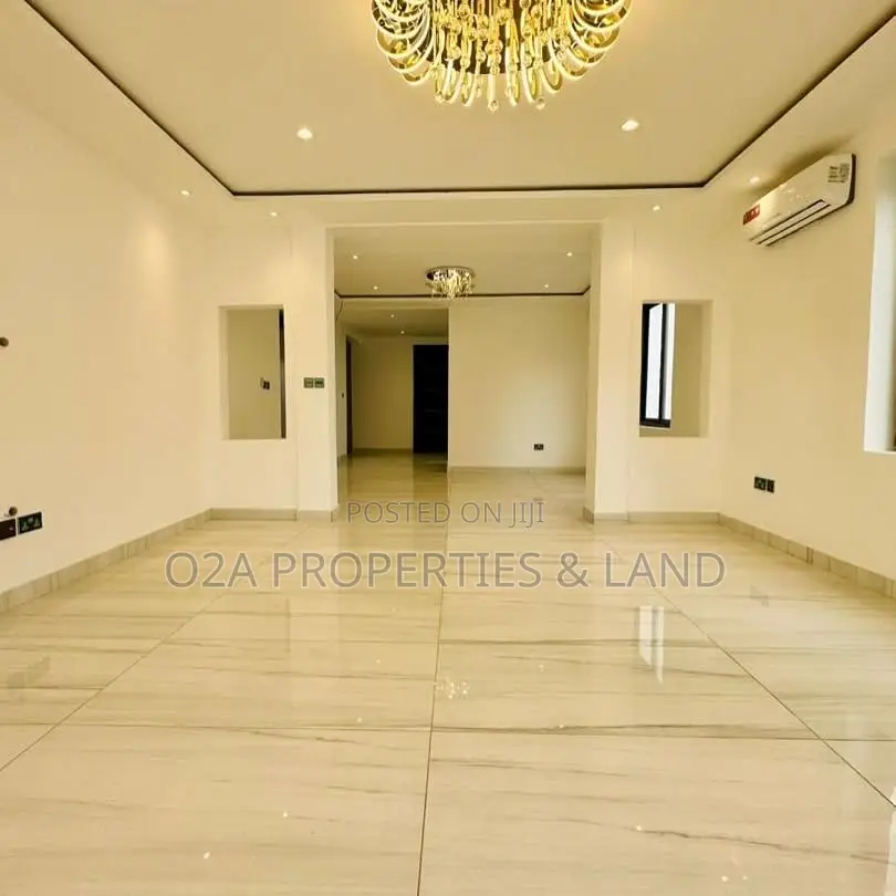 4bdrm House in East Legon, American House for sale in American House