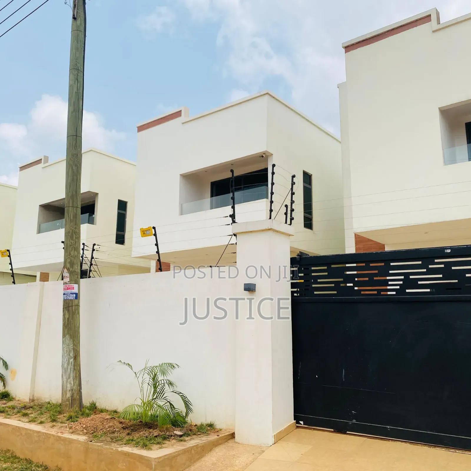 3bdrm Duplex in Ayi Mensah, Oyarifa for sale in Oyarifa
